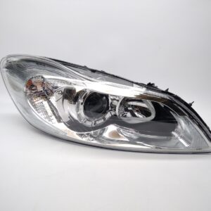 Farol Direito Volvo c30 2011
